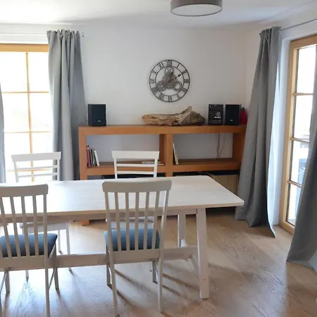Für 4-personen 3-zimmer Ferienwohnung Landhaus Freiheit Marquartstein