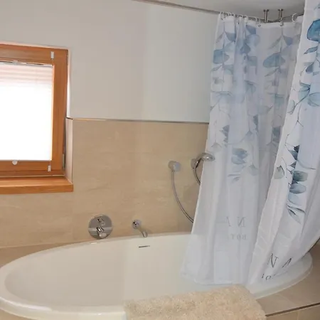 Für 4-personen 3-zimmer Ferienwohnung Landhaus Freiheit Apartment *